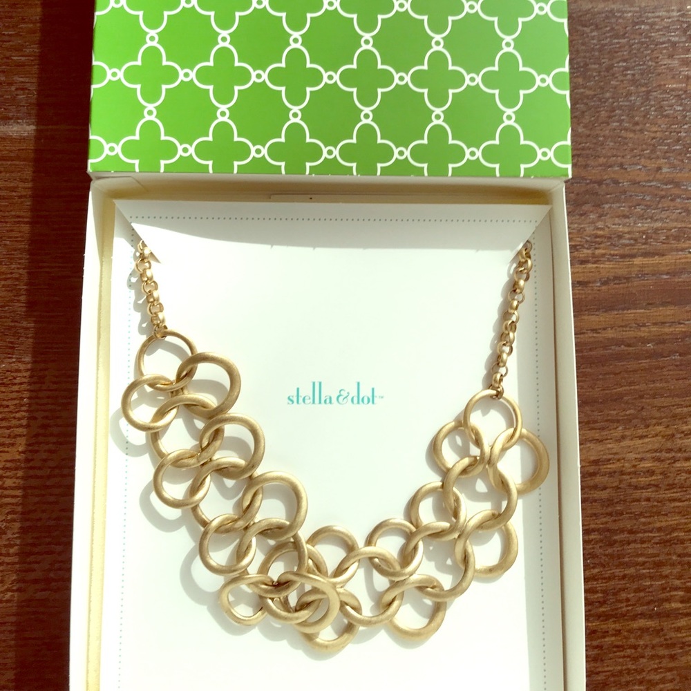 Stella and Dot Gold Ring Loop Statement Necklace